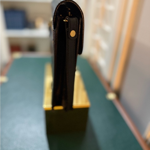 Burberry Leather Clutch with lock & key **VINTAGE** - Picture 3 of 14